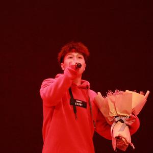 国产偷看歌舞艳舞
